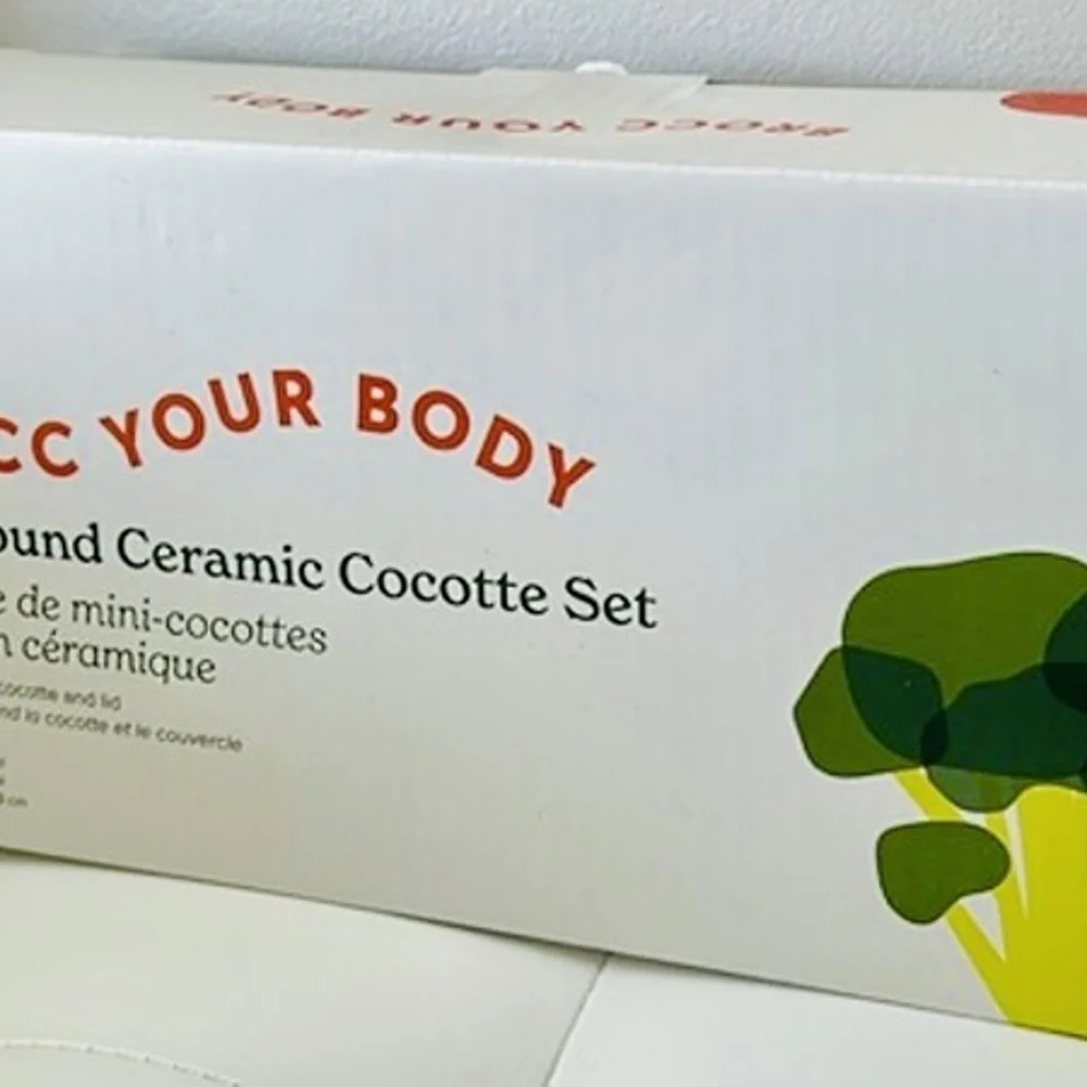 Elegant Cream and Green Ceramic Cookware Set - Picture 3 of 3